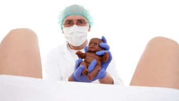 porod-gynekolog-istock_000016309444small-352x198.jpg